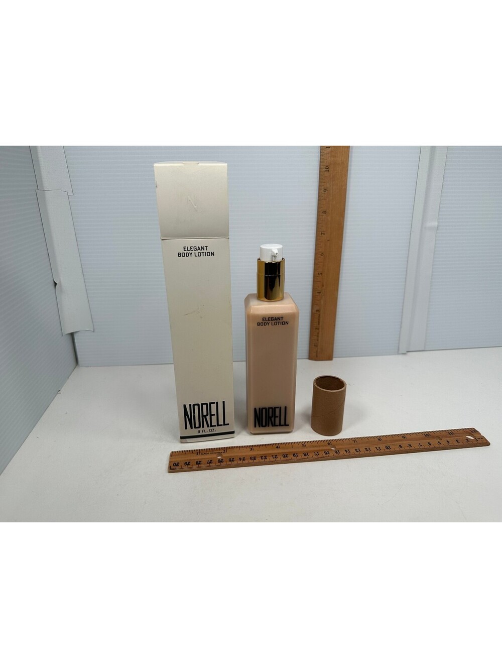 Norell Elegant Body Lotion Vintage *READ LOOK* 8 OZ Prestige Fragrances Box